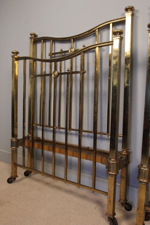 fig 1. A Pair of American Twin Brass Beds 