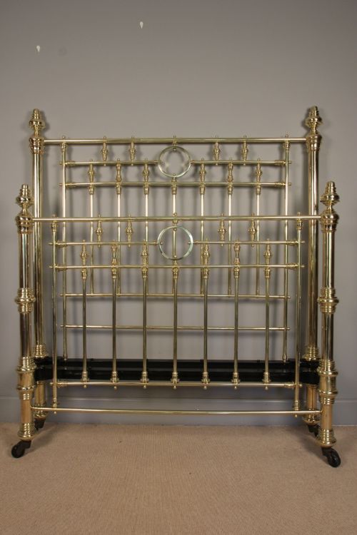 19th C. Beautiful Brass 4ft6 Bed (Double)