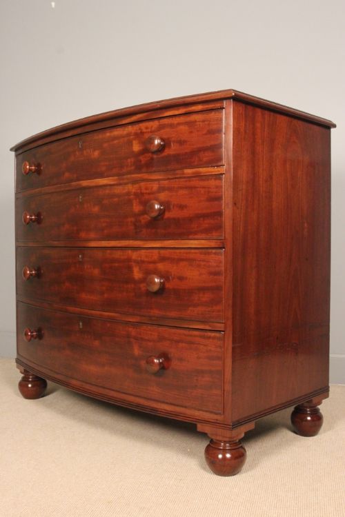 fig 2. Fine Gillows Country House Chest of Drawers