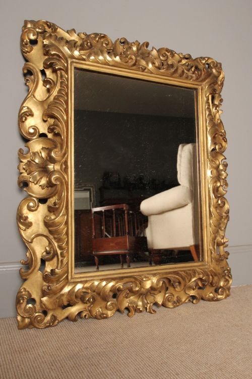 Superb 18th Century Florentine Giltwood Wall Mirror