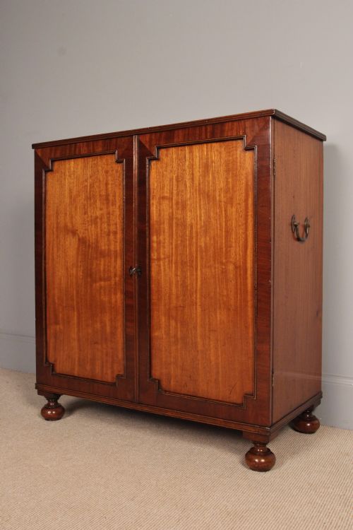 fig 2. Small Georgian Mahogany Collectors Cabinet