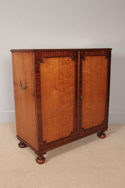 fig 3. Small Georgian Mahogany Collectors Cabinet