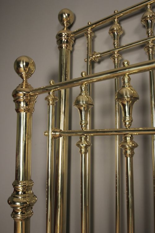 fig 4. Fine Quality Brass 4ft6 Bed (Double)