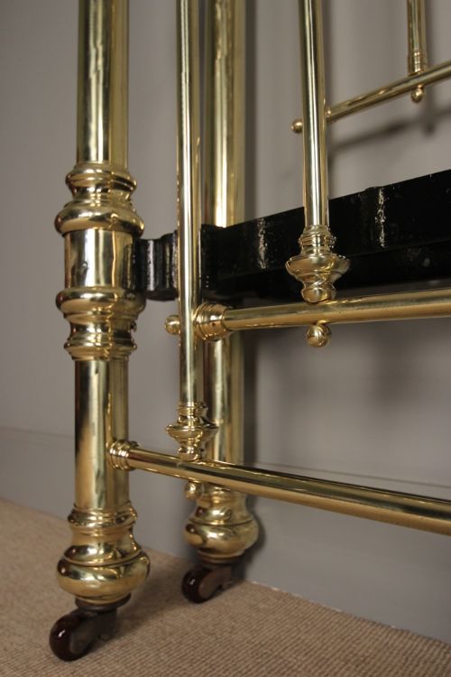 fig 5. Fine Quality Brass 4ft6 Bed (Double)