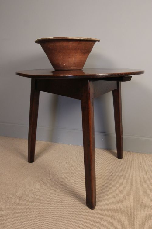 Superb 18th Century Chestnut Cricket Table