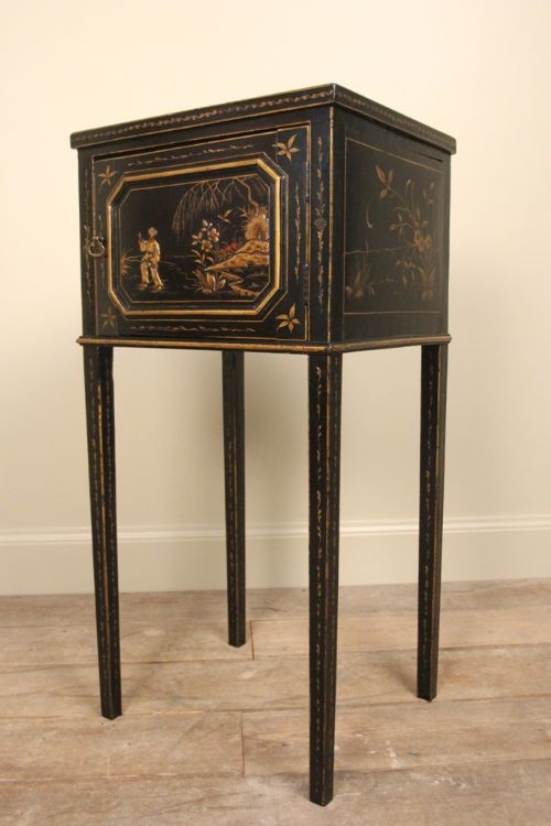 A Early 20th Century Small Chinoiserie Side Cabinet