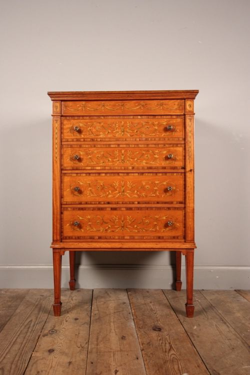 Superb Inlaid Satinwood Wellington Chest