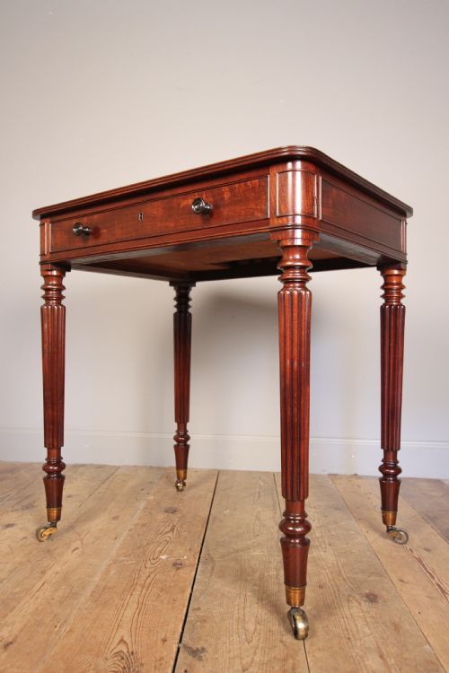 Superb Gillows Mahogany Chamber Table
