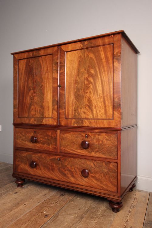 Small 19th C. Mahogany Gentleman's Linen Press