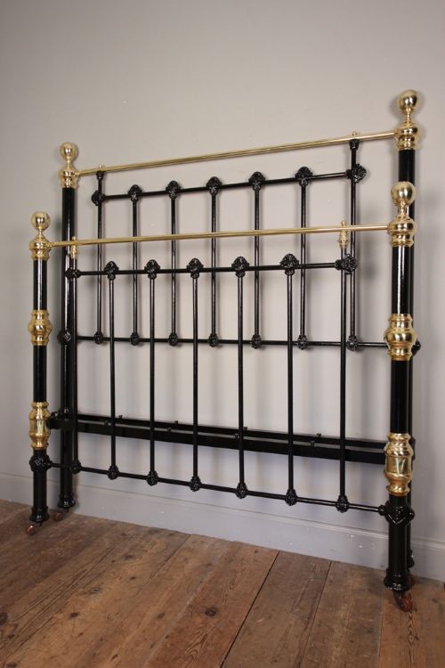 Classic Victorian Brass & Iron Double Bed 4 Ft 6"