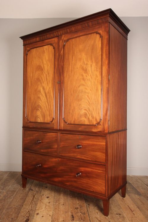 High Quality Georgian Linen Press