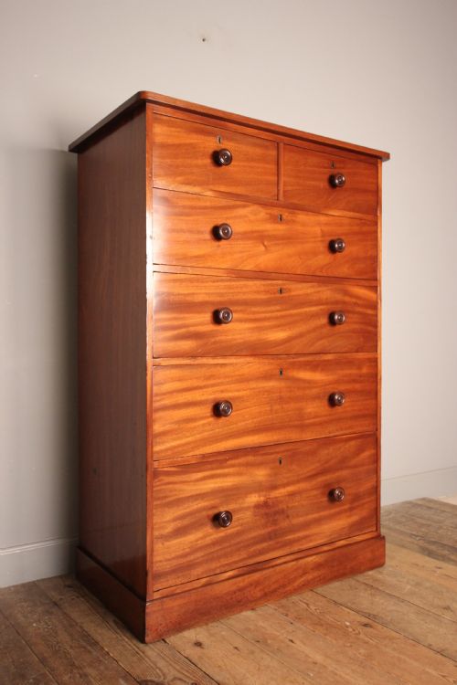Country House Mahogany Chest of Drawers