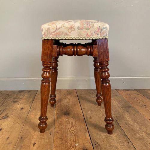 Super Quality 19th C Oak Dressing Table Stool