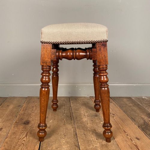 Super Quality 19th C Oak Dressing Table Stool