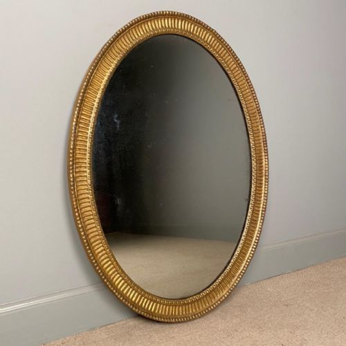 Beautiful 18th Century Oval Giltwood Mirror