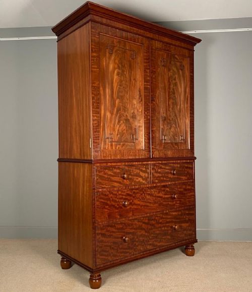 Highly Figured George IV Linen Press / Wardrobe