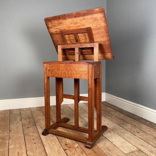 fig 1. Robertson & Co Oak Easel