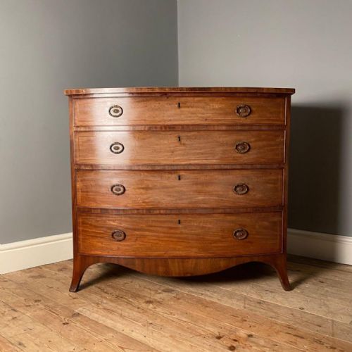 Beautiful Gillows Mahogany Bowfront Chest of Drawers