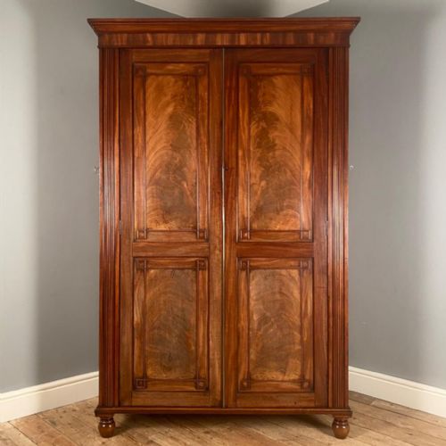 Early 19th C Gillows Mahogany Wardrobe