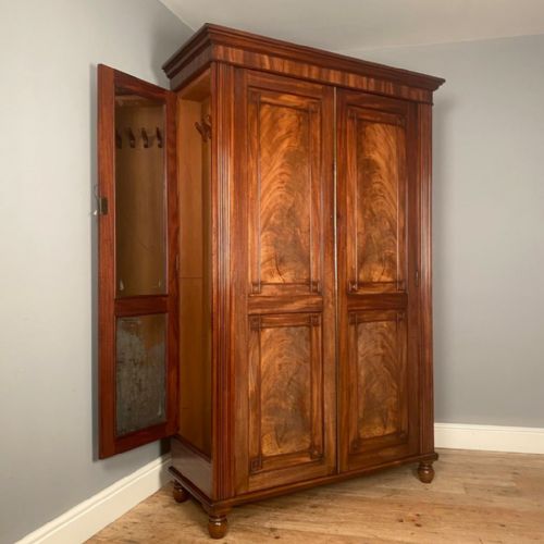 fig 1. Early 19th C Gillows Mahogany Wardrobe