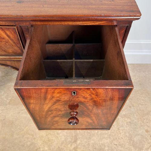 SMALL GEORGIAN MAHOGANY SIDEBOARD - ADDITIONAL PHOTO 7