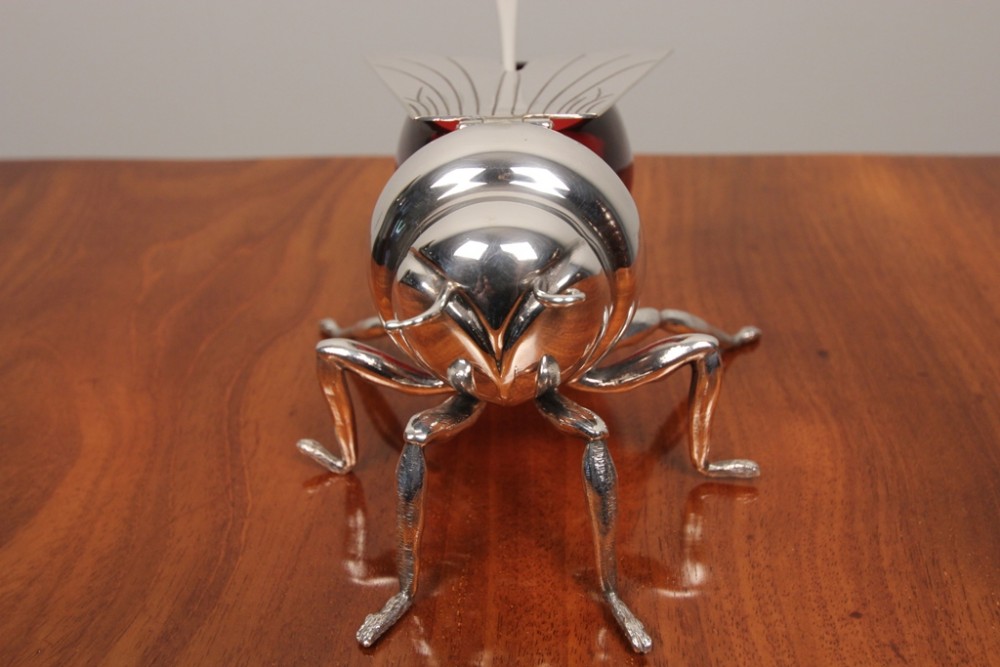 A Mappin & Webb Silver Plate Honey PoT