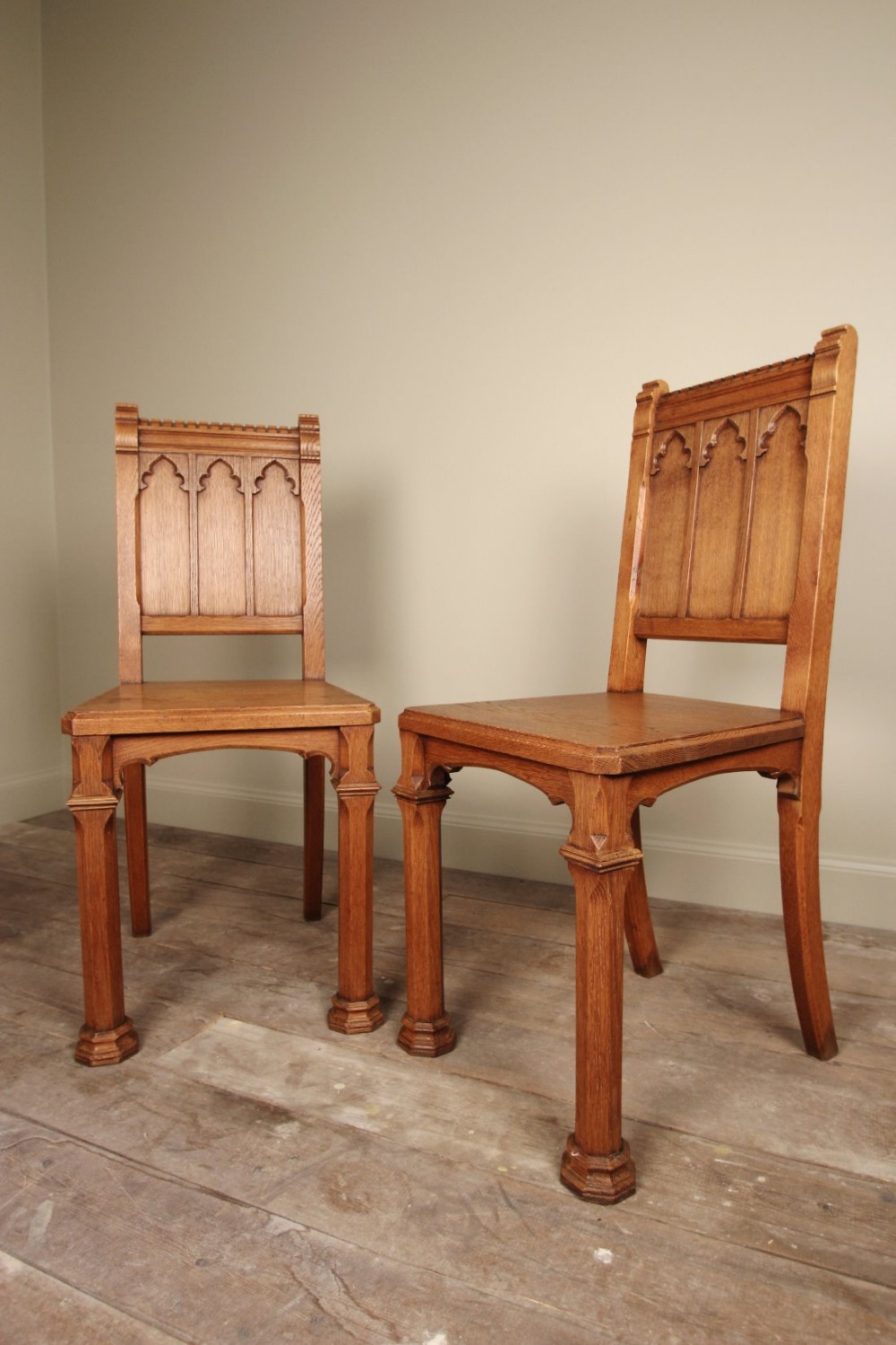 Superb Pair of Oak Hall Chairs Side Chairs