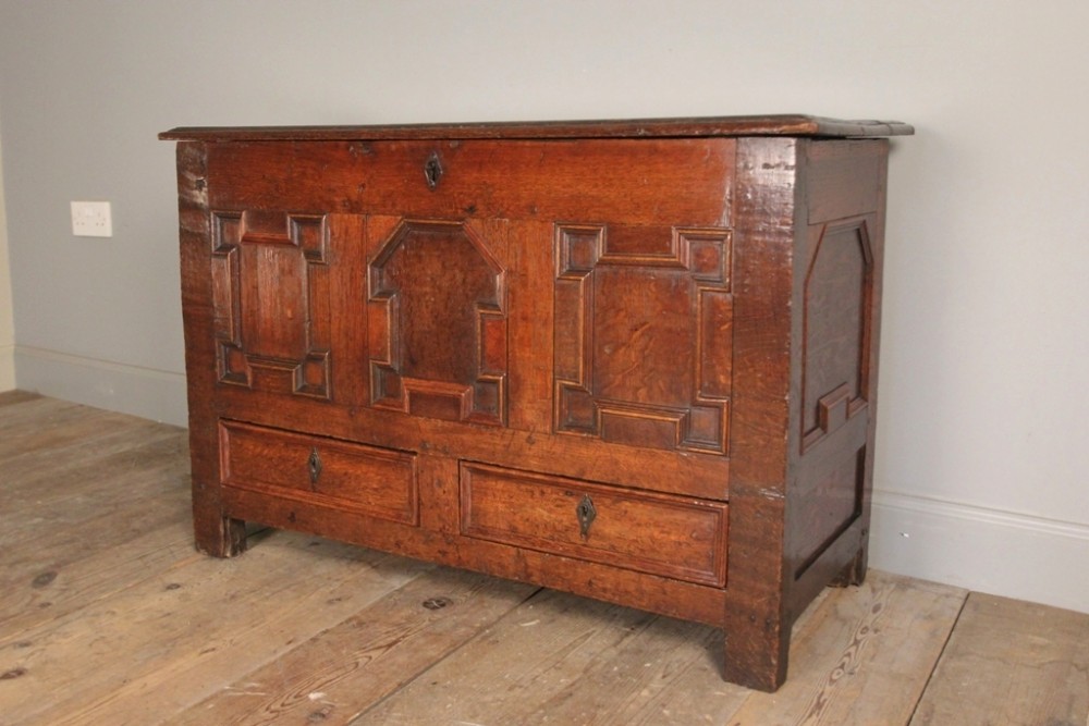17th C. Small Oak Coffer