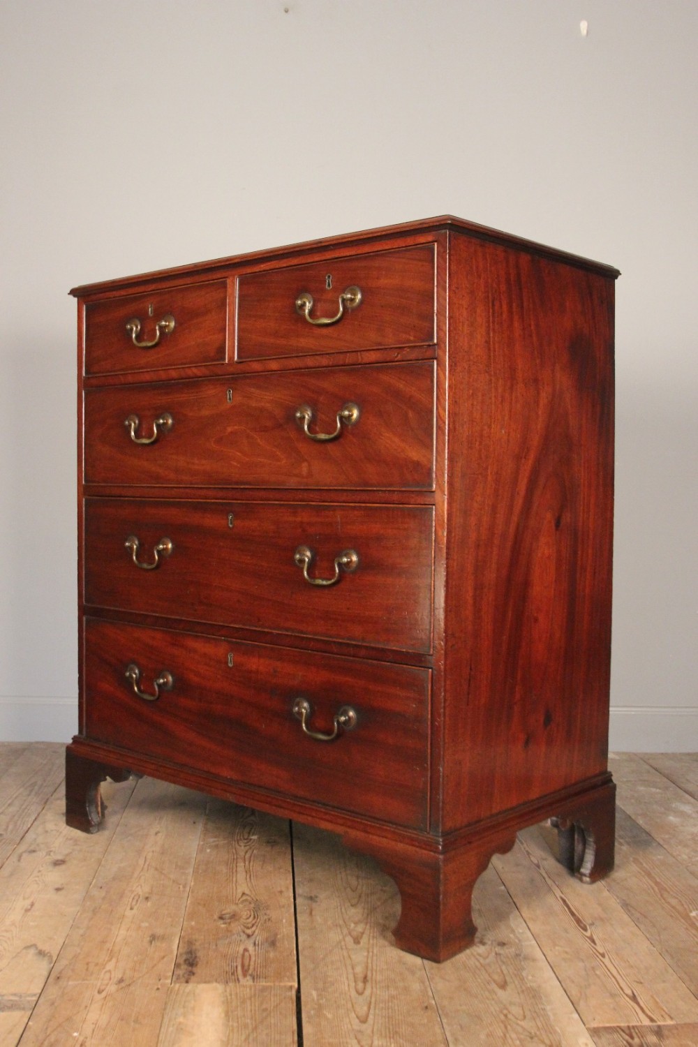 Superb 18th C. Mahogany Chest of Drawers