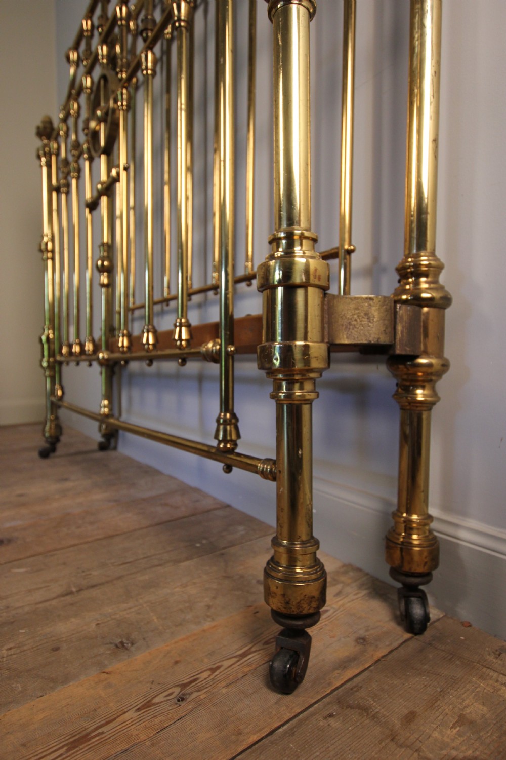 Wonderful Brass Double Bed with Original Lacquer Finish 4ft 6