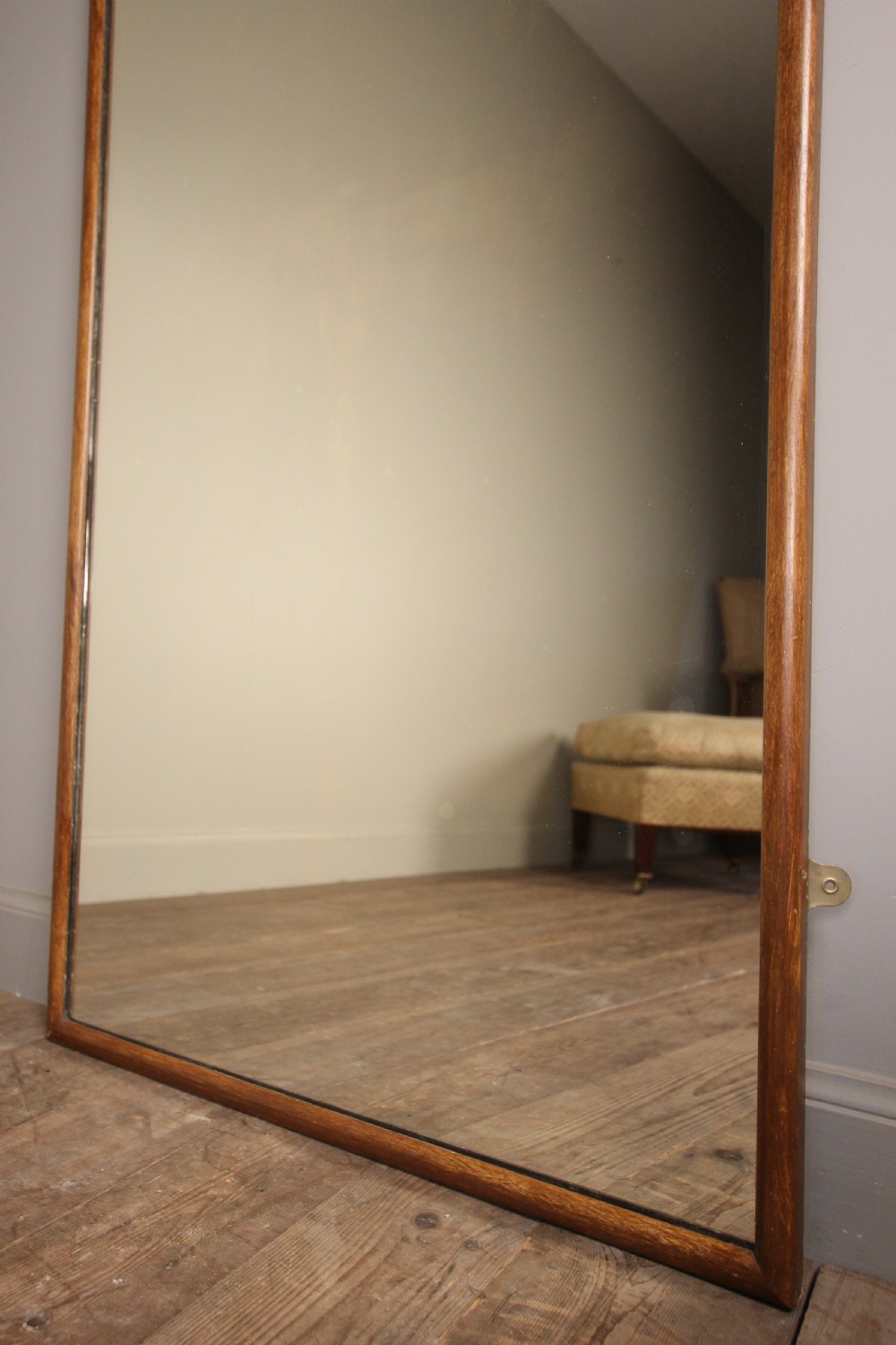 Stylish Outfitters Mirror with Original Paint View IV