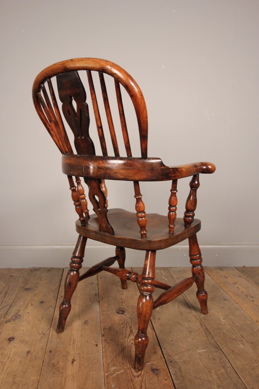 Rare Yew Broad Arm Childs Windsor Chair View VI