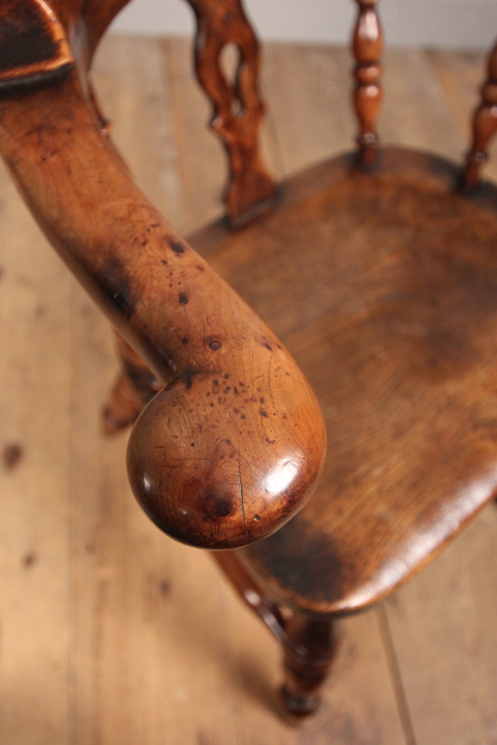 Rare Yew Broad Arm Childs Windsor Chair View VII