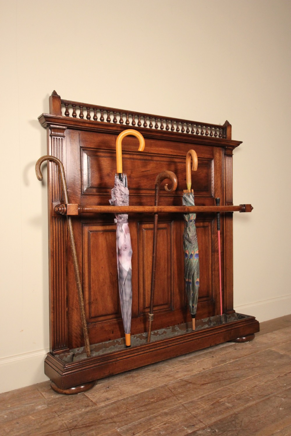 Country House Walnut Umbrella & Stick Stand