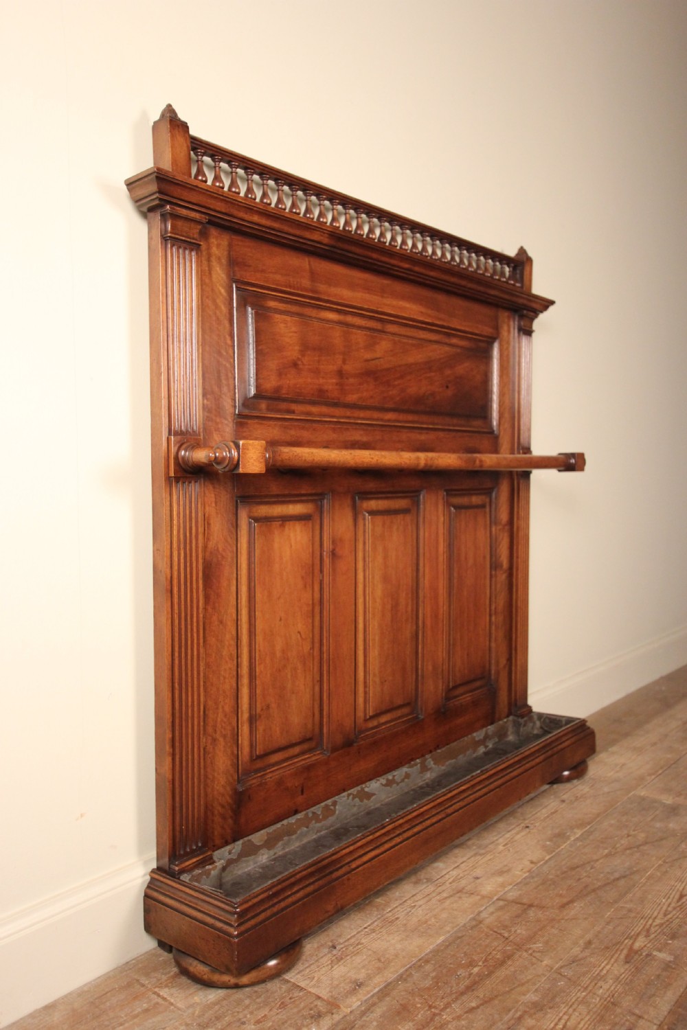 Country House Walnut Umbrella & Stick Stand View X