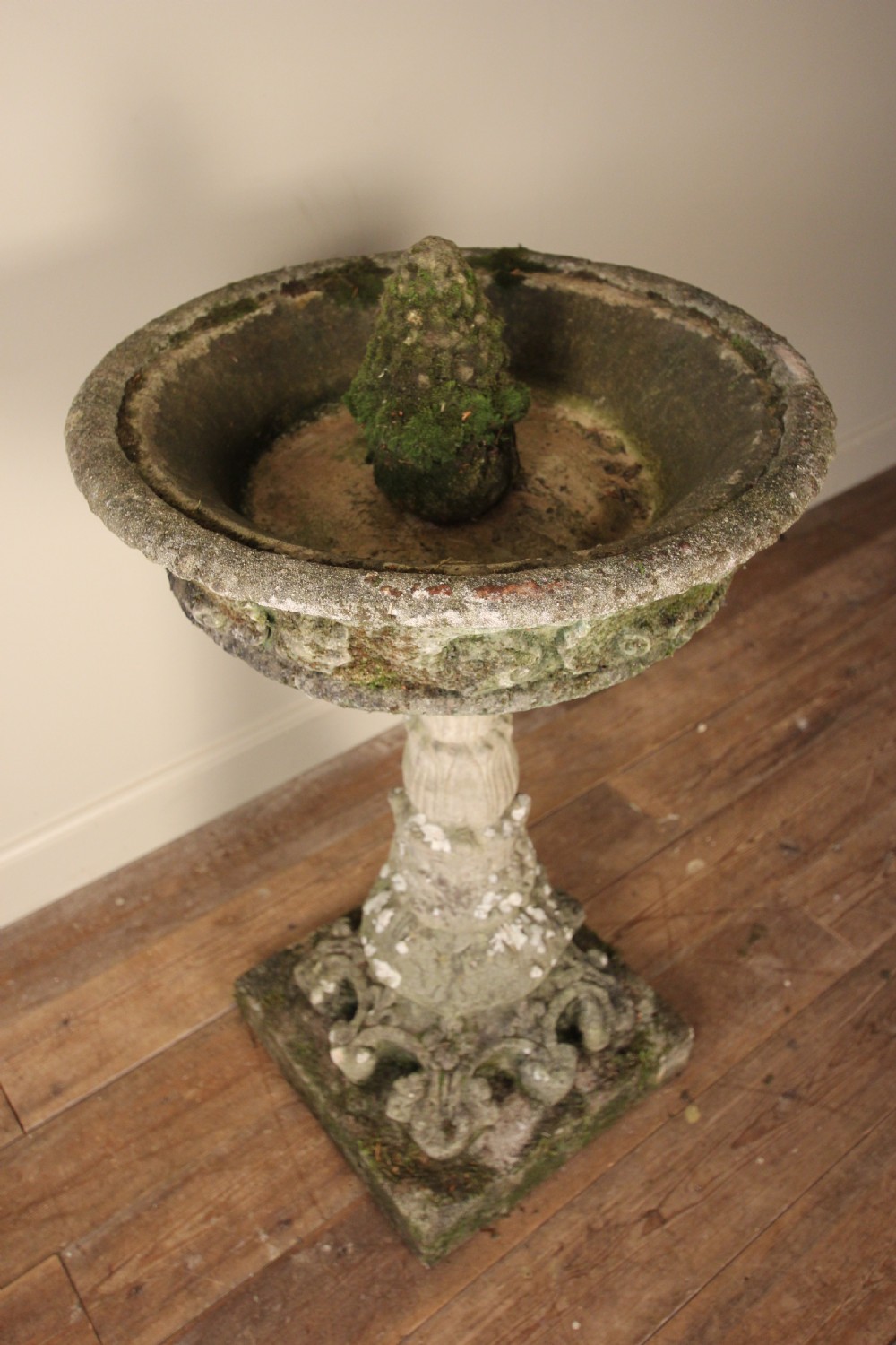 Beautiful Early 20th C. Garden Stone Bird Bath View IX