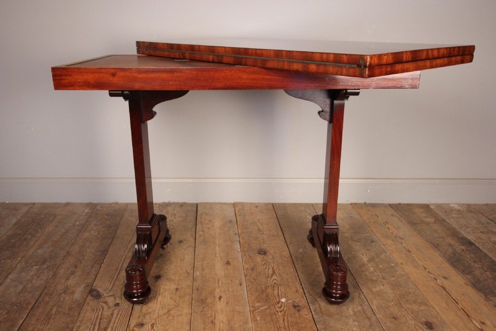 T&G Seddon Mahogany Metamorphic Games Table View IV