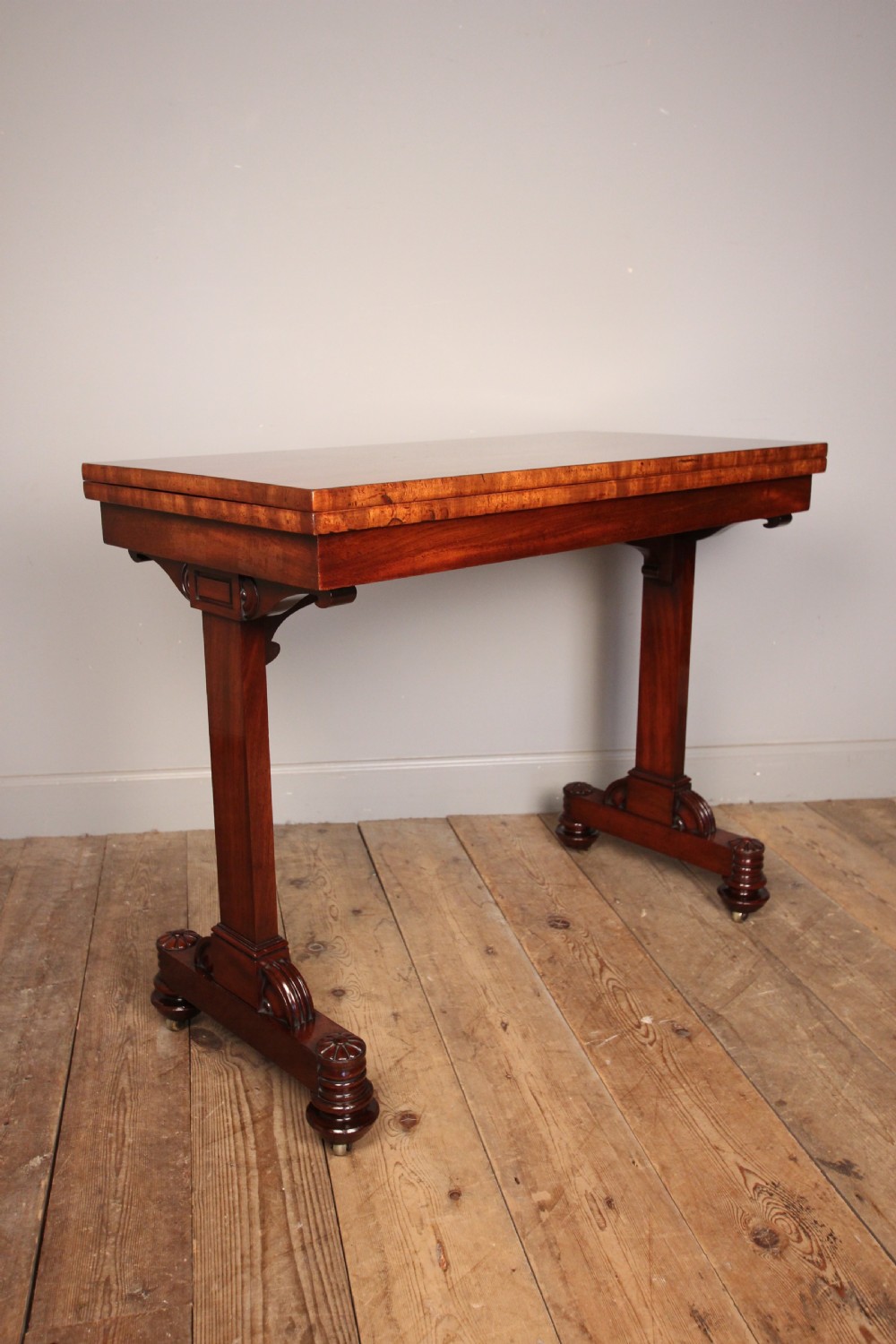 T&G Seddon Mahogany Metamorphic Games Table View VI