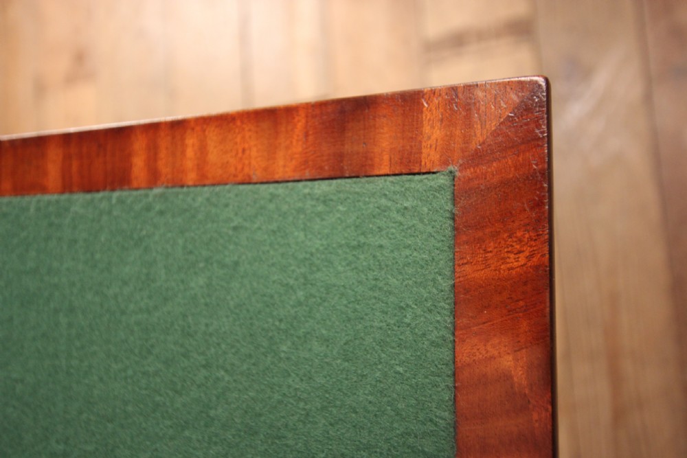 T&G Seddon Mahogany Metamorphic Games Table View VIII