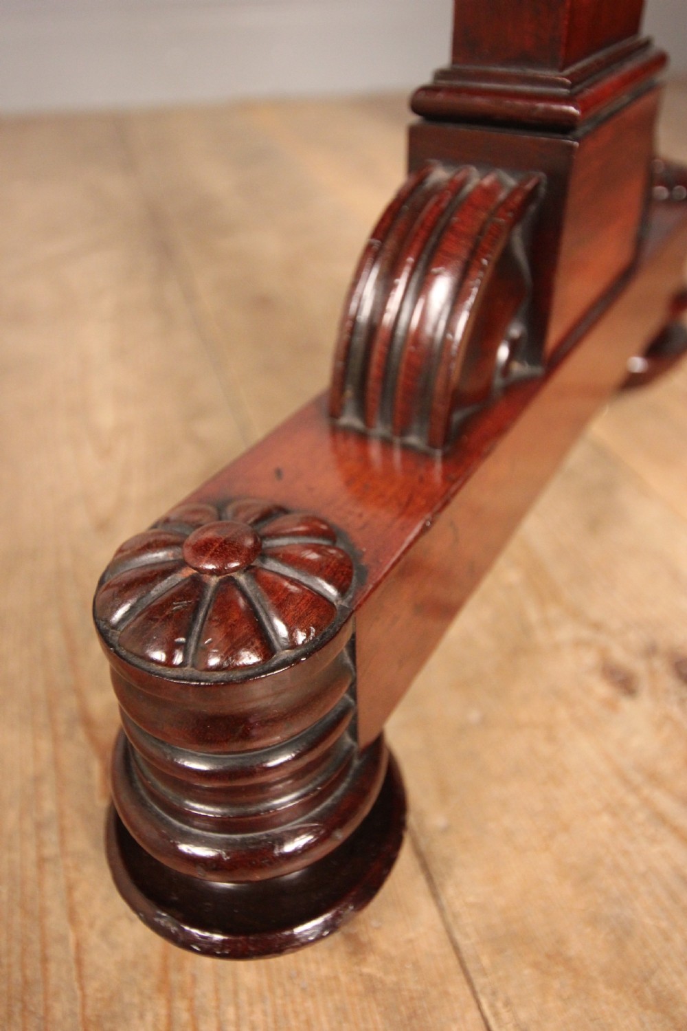 T&G Seddon Mahogany Metamorphic Games Table View IX