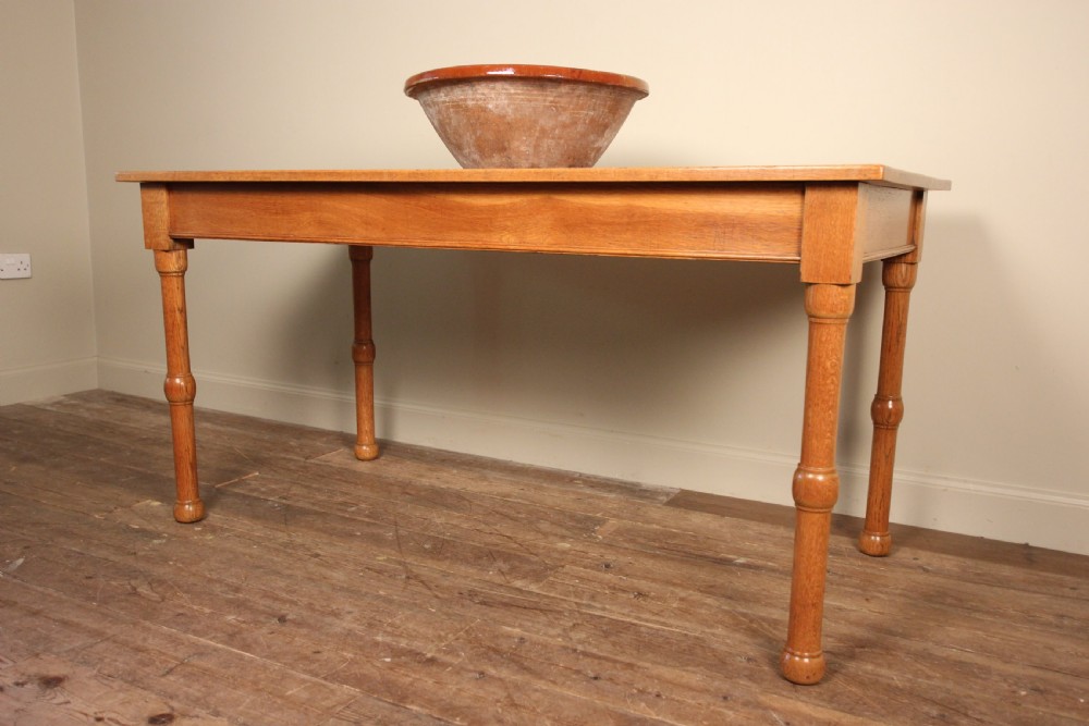 Beautiful Arts & Crafts Refectory Dining Table  View VIII