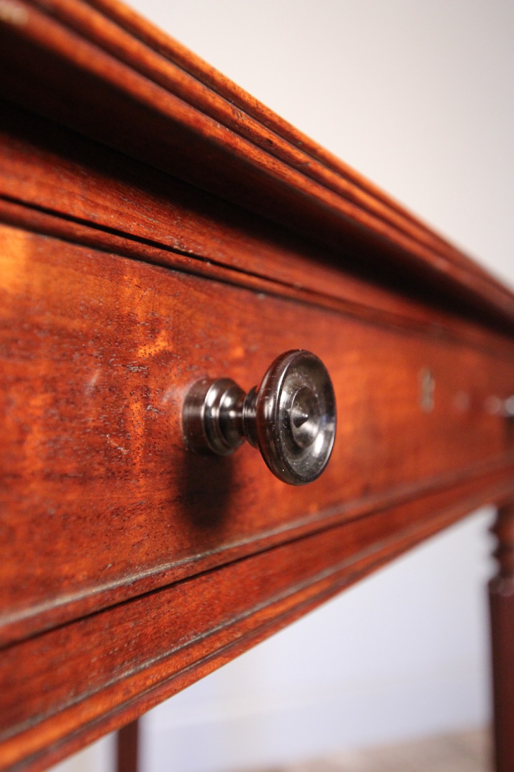 Superb Gillows Mahogany Chamber Table View IX
