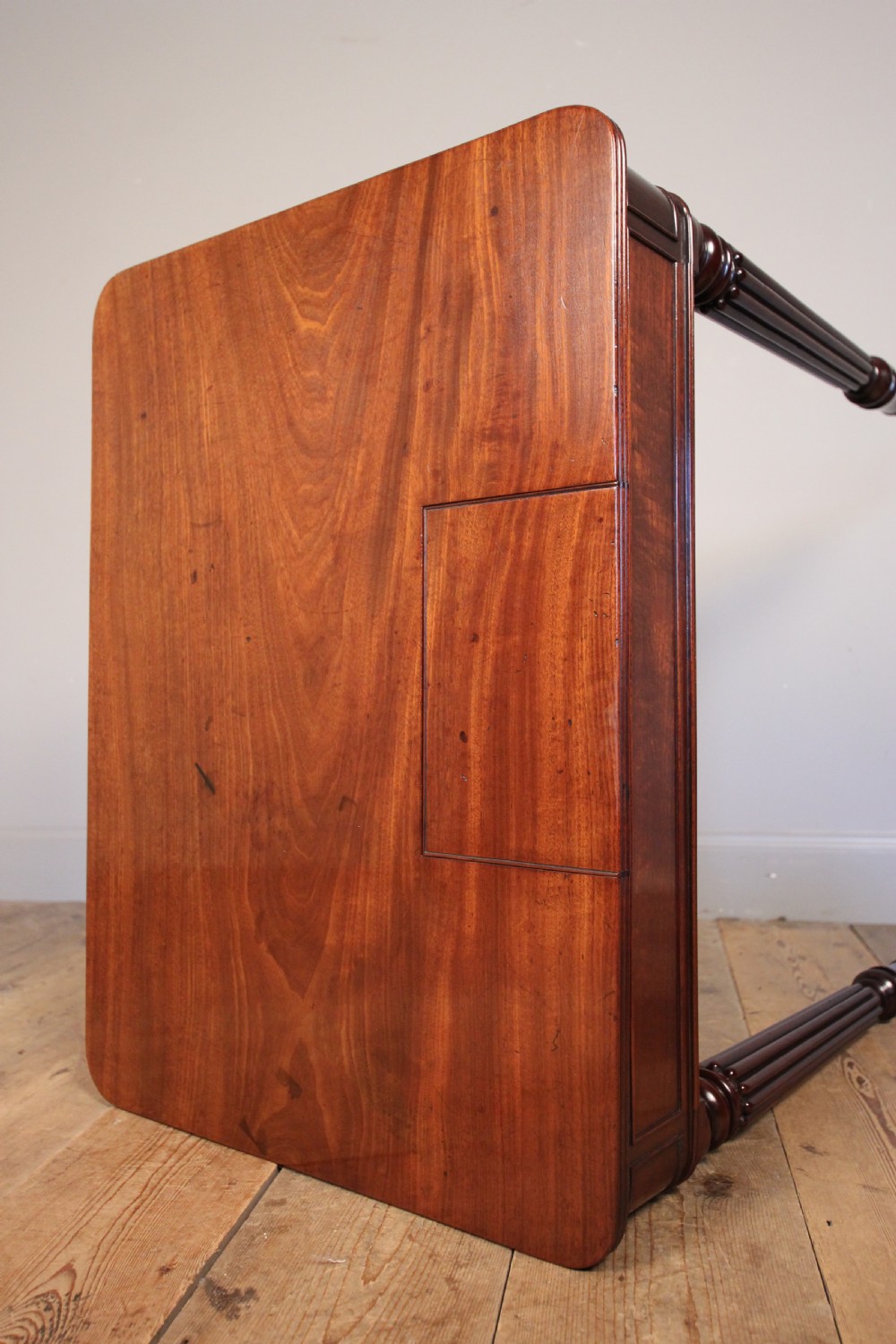 Superb Gillows Mahogany Chamber Table View XII