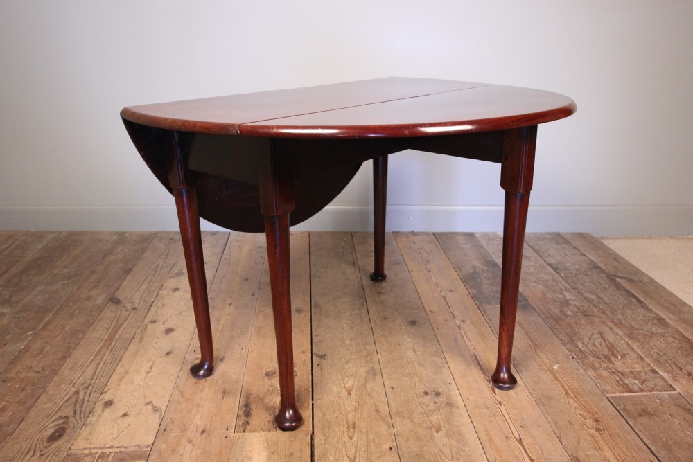 Superb 18th Century Mahogany Drop Leaf Table View IV