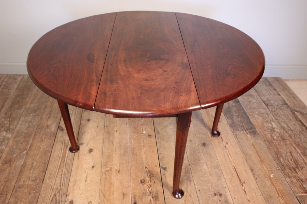 Superb 18th Century Mahogany Drop Leaf Table View V