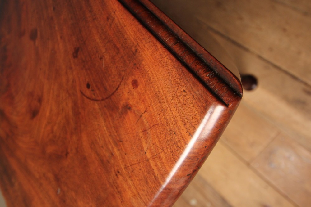 Superb 18th Century Mahogany Drop Leaf Table View VI
