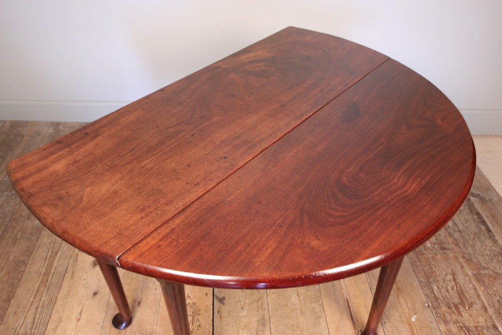 Superb 18th Century Mahogany Drop Leaf Table View VII