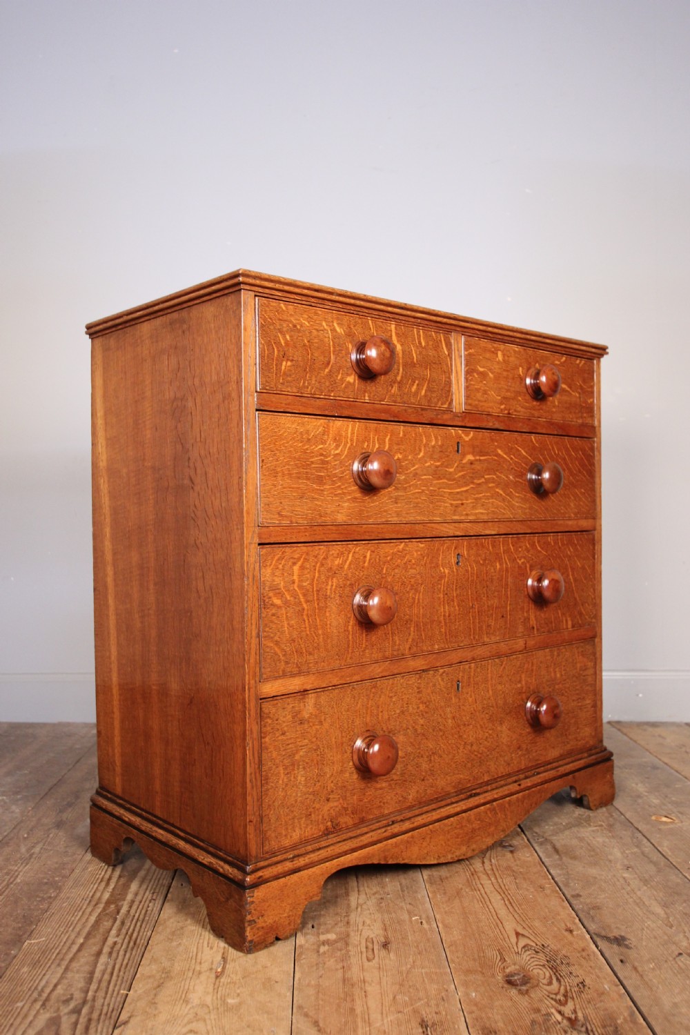 Small Country Oak Chest of Drawers View II