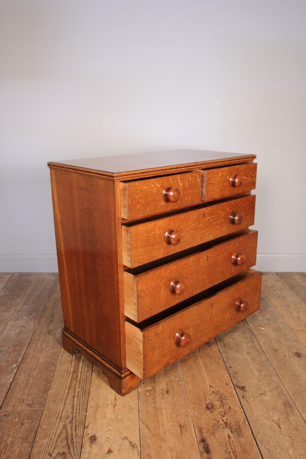 Small Country Oak Chest of Drawers View IV