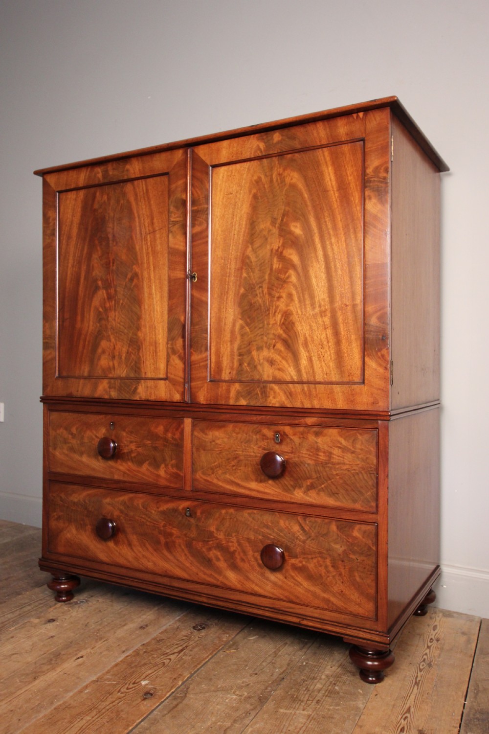 Small 19th C. Mahogany Gentleman's Linen Press